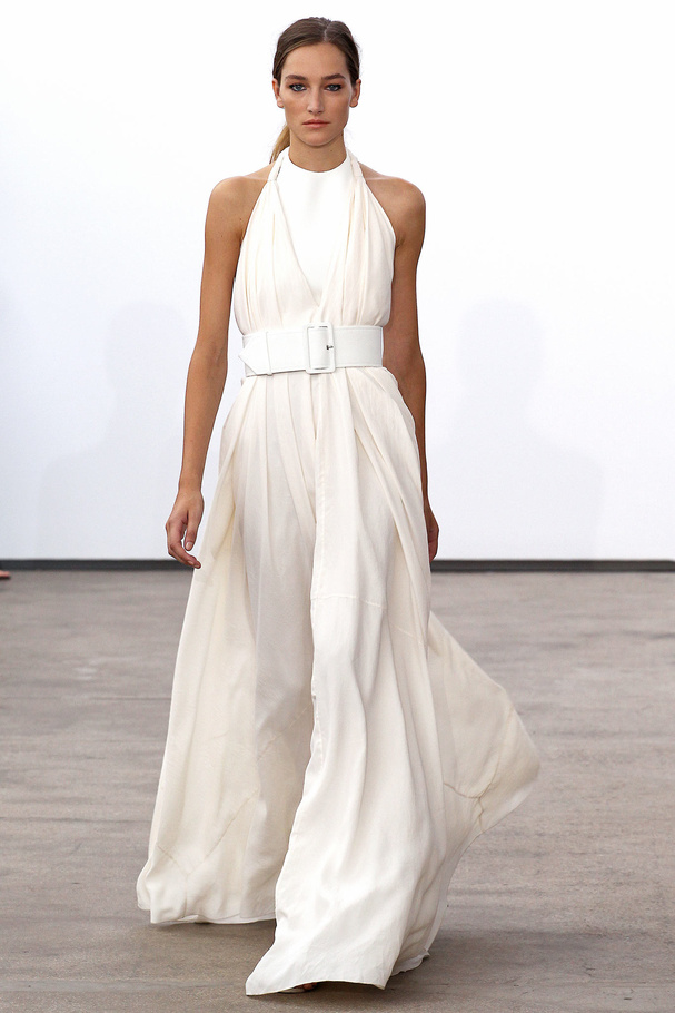 Robe blanche fluide longue