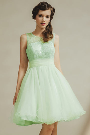 Robe de soirée délicate de couleur vert pastel en tulle pour mariage