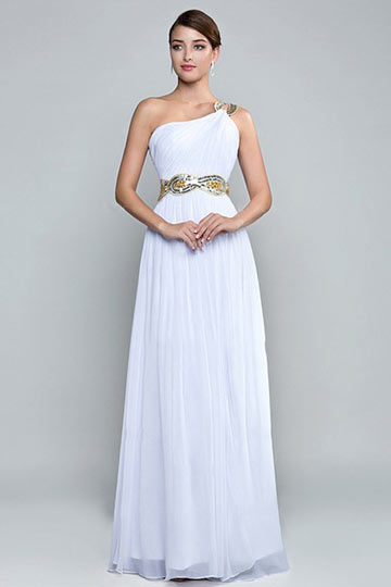 529094364866a Une robe blanche pour l'occasion spéciale