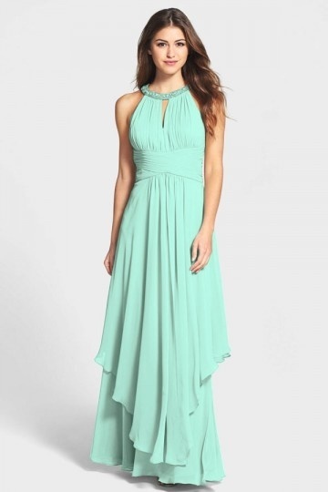 Robe bohème chic col rond dos decoupe à jupe irregulière