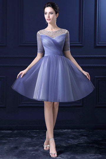 Robe de bal cendrillon courte bleue encolure perle manche courte