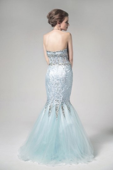 Robe sirène bleu bustier cœur ornée des strass