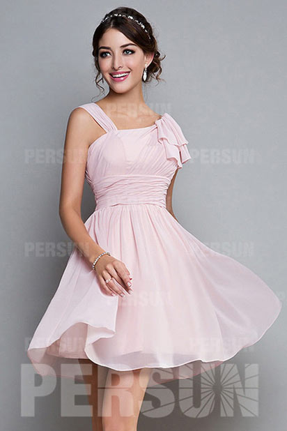 Femme robe de cocktail rose col asymmétrique en mousseline