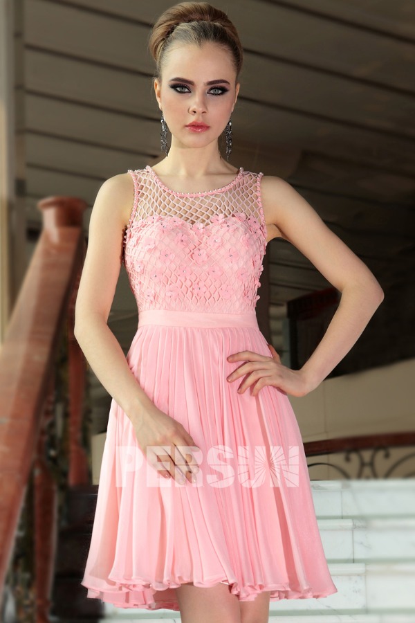 Robe cocktail courte rose fleurs perles empire mousseline