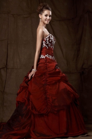 Robe de princesse pour bal et Quinceanera bustier en broderie