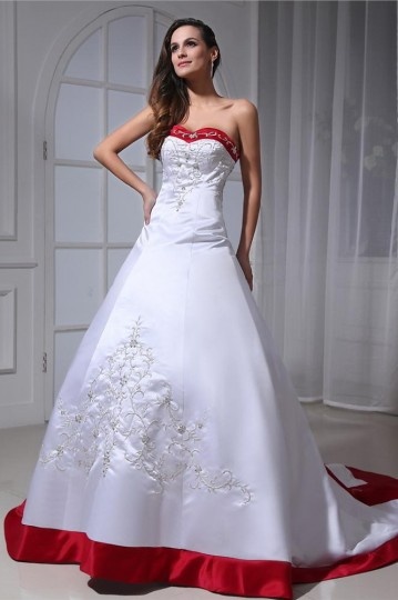 robe-de-mariee-rouge-et-blanc-en-satin