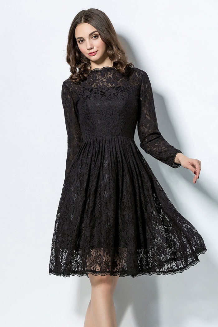 Robe noire manches longues dentelle