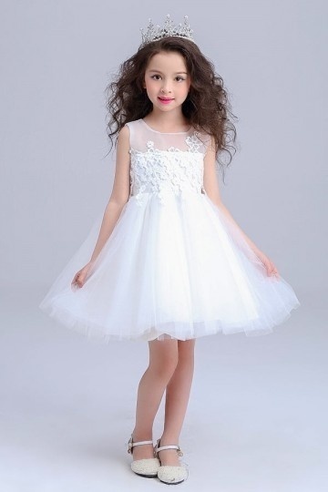 Robe cortège mariage enfant en dentelle fleurie