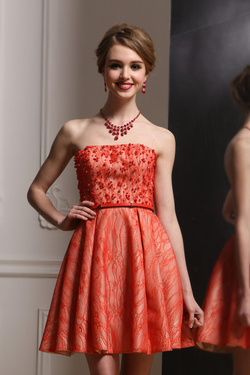 Small corail dress with lace strapless beaded with belt 