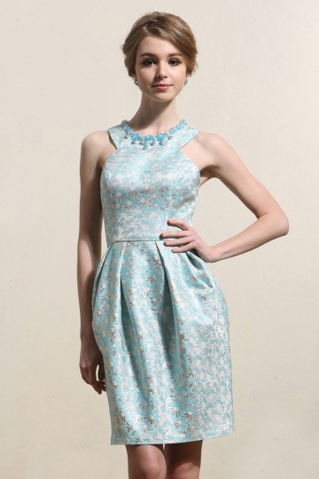 Robe de cocktail de luxe en brocart motif marguerite