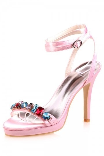 Sandales talons hauts rouge avec navettes cristaux